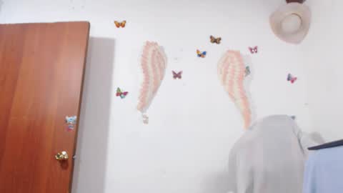 ints marianaroldan945 online show from March 2025 12:45:01 PM