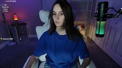 Snapshot of angiefae_ chatting on April 2026 01:42:02 AM Angie Fae online show from April 2026 01:42:02 AM