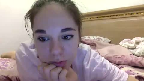 Snapshot of angle_cute05 chatting on July 2026 09:57:01 PM Angel Cute online show from July 2026 09:57:01 PM