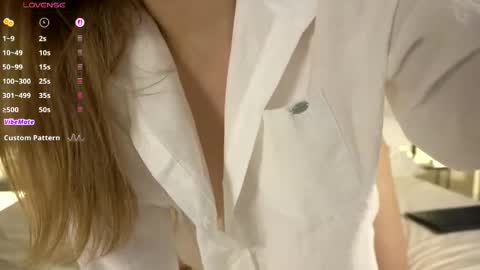 Snapshot of angry_tomato_ chatting on April 2026 05:13:02 PM Lera My next stream on November 30 online show from April 2026 05:13:02 PM