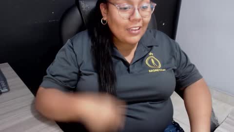 angy online show from November 2025 08:33:02 PM