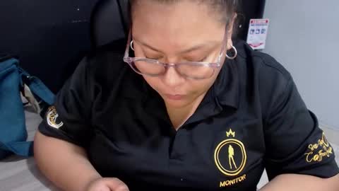 angy online show from November 2025 08:52:01 PM