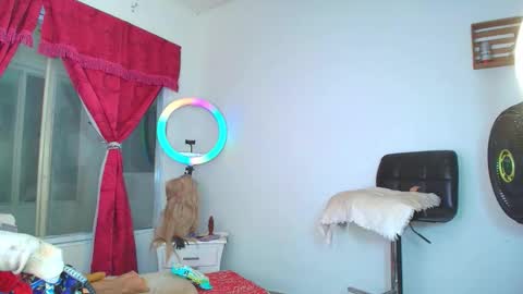 Jovana Michell online show from October 2025 01:00:02 PM