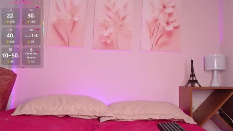     online show from December 2025 07:18:01 PM