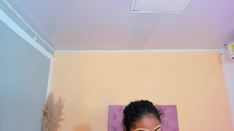 Any online show from December 2025 01:54:01 AM