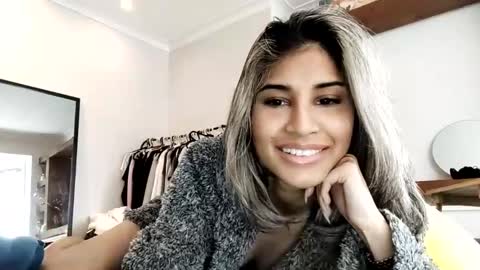 Snapshot of aniishaa chatting on February 2025 10:24:02 AM anisha online show from February 2025 10:24:02 AM