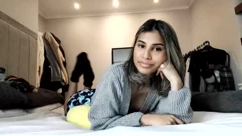 Snapshot of aniishaa chatting on February 2025 12:43:02 PM anisha online show from February 2025 12:43:02 PM