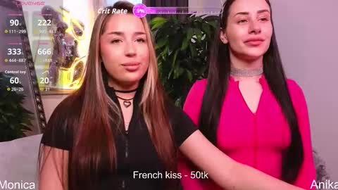 Anika online show from November 2025 01:04:01 PM