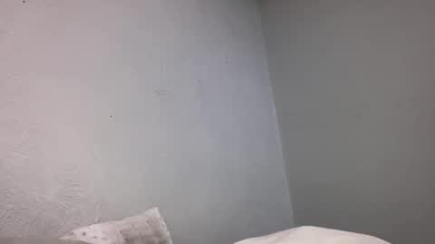 Snapshot of animeboygirls chatting on April 2026 01:52:02 AM Animeboygirls online show from April 2026 01:52:02 AM