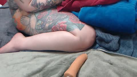 Snapshot of animergamergirl chatting on April 2026 02:06:01 AM Twitter at animegamergrl. No vids for sale on Chaturbate. online show from April 2026 02:06:01 AM