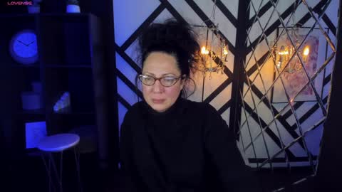 Anita online show from December 2024 03:57:01 PM