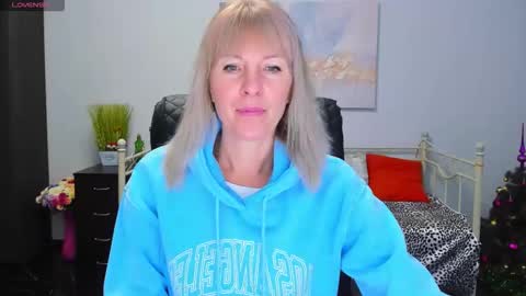 Anita online show from December 2025 06:30:02 AM