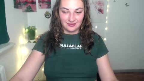 anitaa_a online show from September 2025 06:02:02 AM