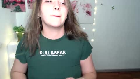 anitaa_a online show from September 2025 05:30:01 AM