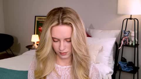 Anita online show from October 2025 01:30:02 PM