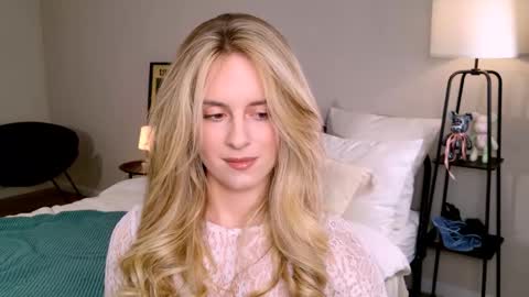 Anita online show from October 2025 02:27:01 PM