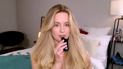 Anita online show from October 2025 09:50:02 AM