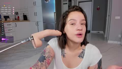 anitasea_ online show from September 2025 11:32:01 AM