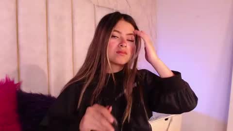 Anitta Rouse online show from July 2026 03:40:01 PM