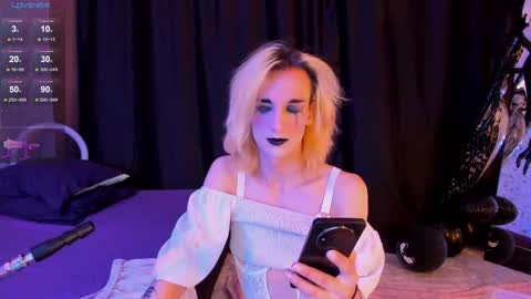 Angel online show from November 2025 07:38:01 PM