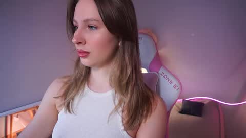 Snapshot of ann__levine chatting on November 2025 02:11:01 PM Ann online show from November 2025 02:11:01 PM