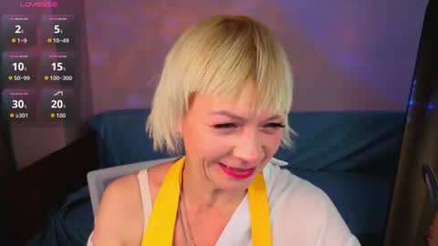 Snapshot of ann_annise chatting on June 2026 04:44:01 PM ann_annise online show from June 2026 04:44:01 PM