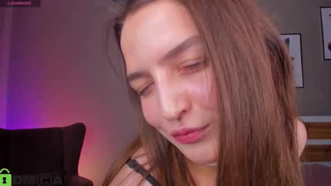 Snapshot of ann_perry chatting on November 2025 02:21:01 AM Ann online show from November 2025 02:21:01 AM