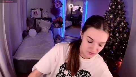 ann_woood online show from February 2026 08:26:01 AM