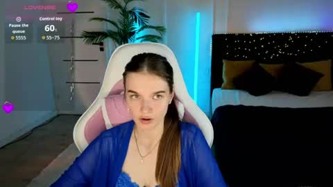 ann_woood online show from June 2026 04:08:02 PM