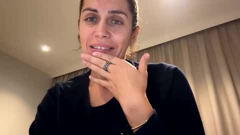 Snapshot of anna___25 chatting on November 2025 08:20:02 PM Anna online show from November 2025 08:20:02 PM