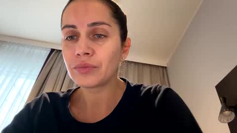 Snapshot of anna___25 chatting on November 2025 07:41:01 AM Anna online show from November 2025 07:41:01 AM