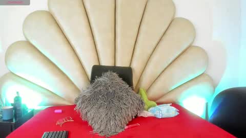 Snapshot of anna__spencer chatting on March 2025 12:52:02 PM Anna online show from March 2025 12:52:02 PM