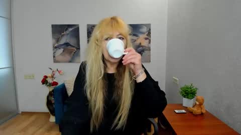Snapshot of anna_ditrih chatting on March 2026 11:33:02 AM Anna Ditrih online show from March 2026 11:33:02 AM