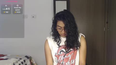 Anna online show from December 2025 02:26:01 PM