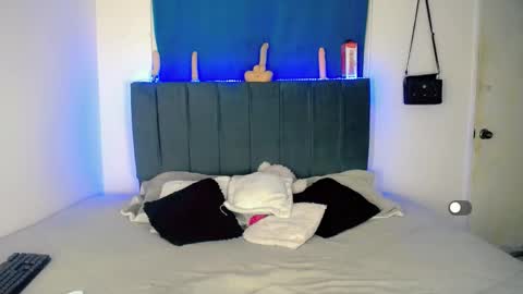 Anailyn figueroa online show from October 2025 02:57:02 AM