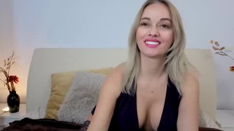 Snapshot of anna_love1 chatting on November 2025 09:05:02 PM Anastasia online show from November 2025 09:05:02 PM