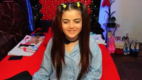 Snapshot of anna_lwice chatting on September 2025 01:33:02 AM Ana   online show from September 2025 01:33:02 AM