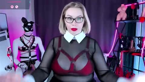 Snapshot of anna_maxwell chatting on February 2026 02:53:01 AM Anna online show from February 2026 02:53:01 AM