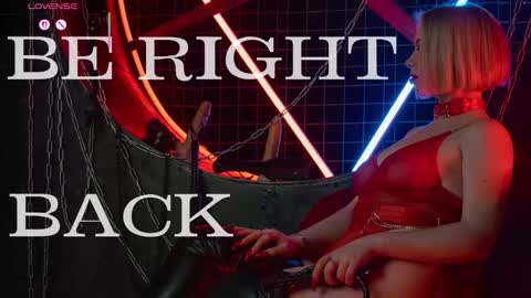 Snapshot of anna_maxwell chatting on February 2026 06:22:01 AM Anna online show from February 2026 06:22:01 AM