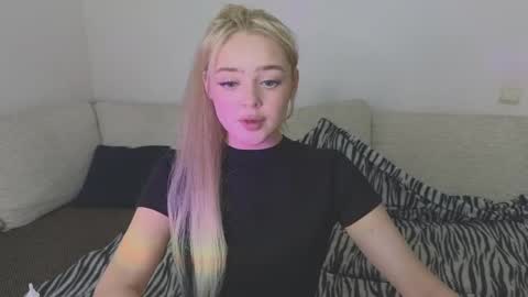 Snapshot of anna_nickol chatting on March 2026 03:38:01 PM Anna online show from March 2026 03:38:01 PM