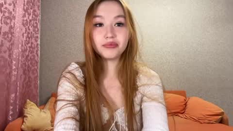 Snapshot of anna_raspberry chatting on April 2026 04:41:02 PM Anne online show from April 2026 04:41:02 PM