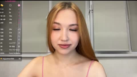 Snapshot of anna_raspberry chatting on July 2026 06:28:01 PM Anne online show from July 2026 06:28:01 PM