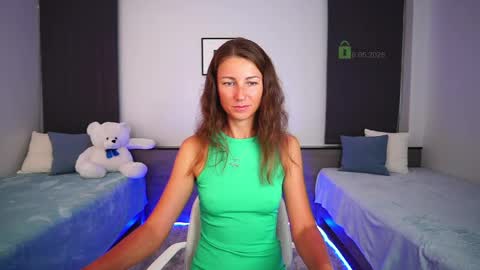 Snapshot of anna_shine_ chatting on May 2026 10:36:01 AM Anna Shine online show from May 2026 10:36:01 AM
