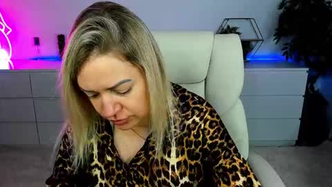 Snapshot of anna_snow9 chatting on October 2025 05:48:02 AM anna_snow9 online show from October 2025 05:48:02 AM