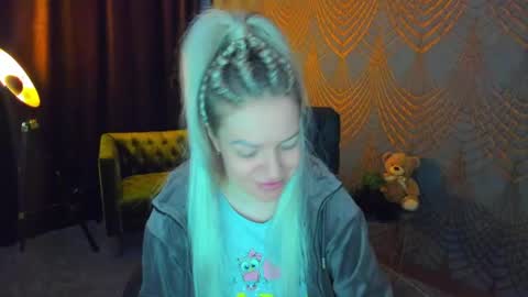 Snapshot of anna_snow9 chatting on April 2026 05:49:02 AM anna_snow9 online show from April 2026 05:49:02 AM