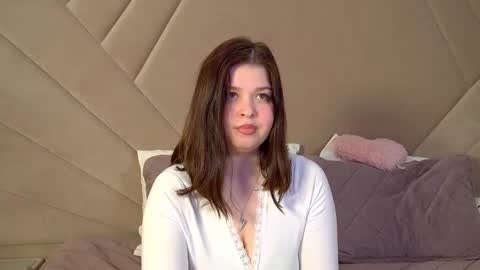 AnnaBanksy online show from April 2026 04:48:01 AM