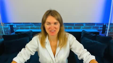 Annabel online show from October 2025 06:10:01 AM