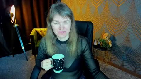 Snapshot of annabel_xxx chatting on April 2026 05:37:02 AM Annabel online show from April 2026 05:37:02 AM