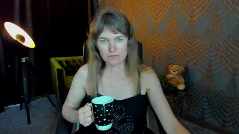 Snapshot of annabel_xxx chatting on May 2026 07:05:02 AM Annabel online show from May 2026 07:05:02 AM