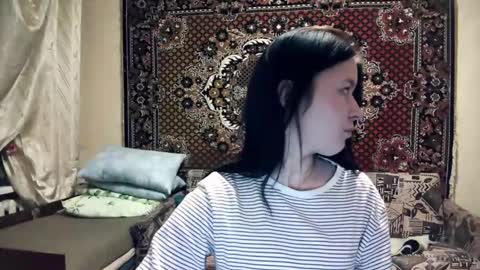 Anna online show from December 2025 03:52:02 PM